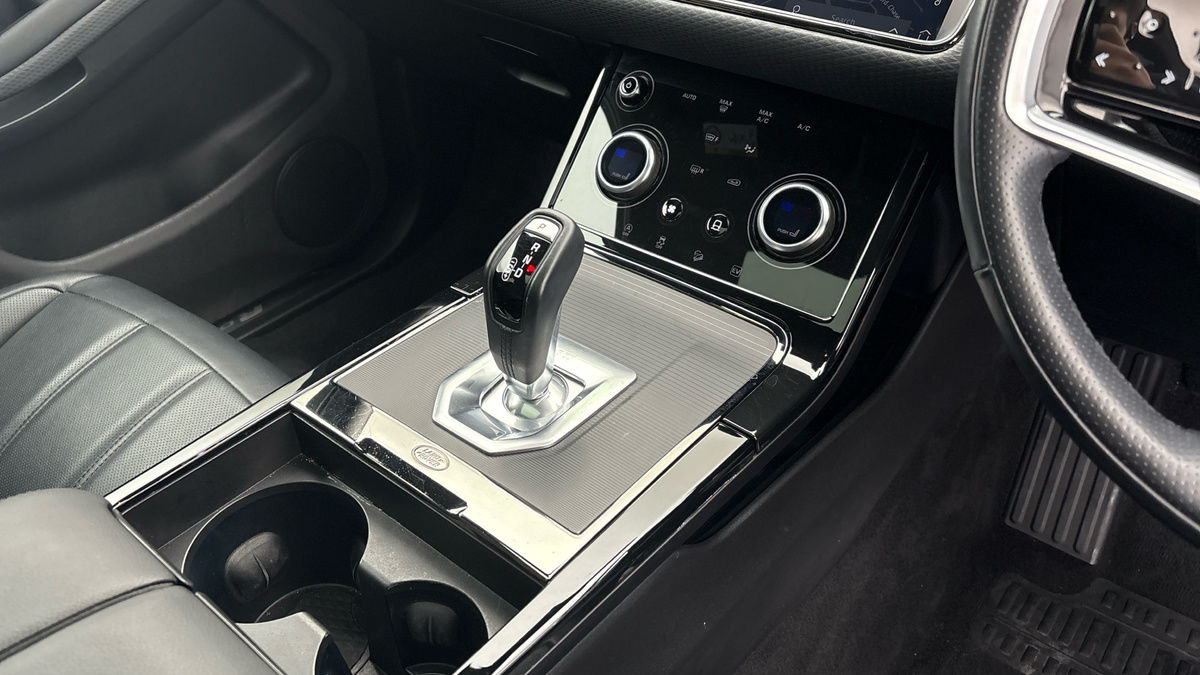 Land Rover Range Rover Evoque Image 18