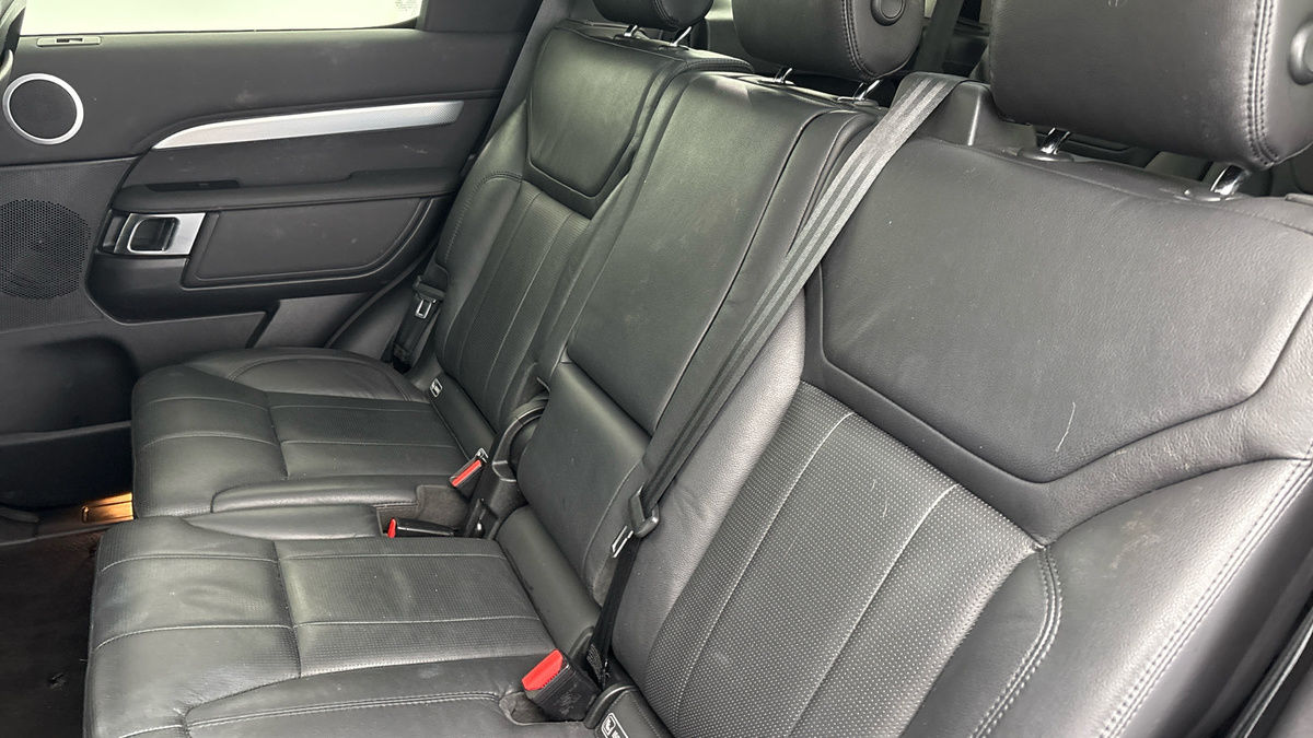 Land Rover Discovery Image 14