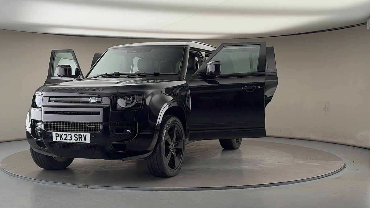 More views of Land Rover Defender 110