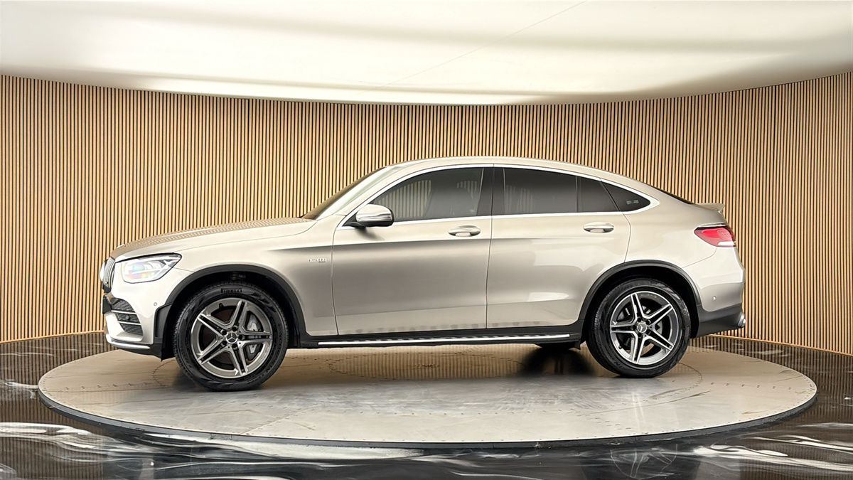 More views of Mercedes-Benz GLC
