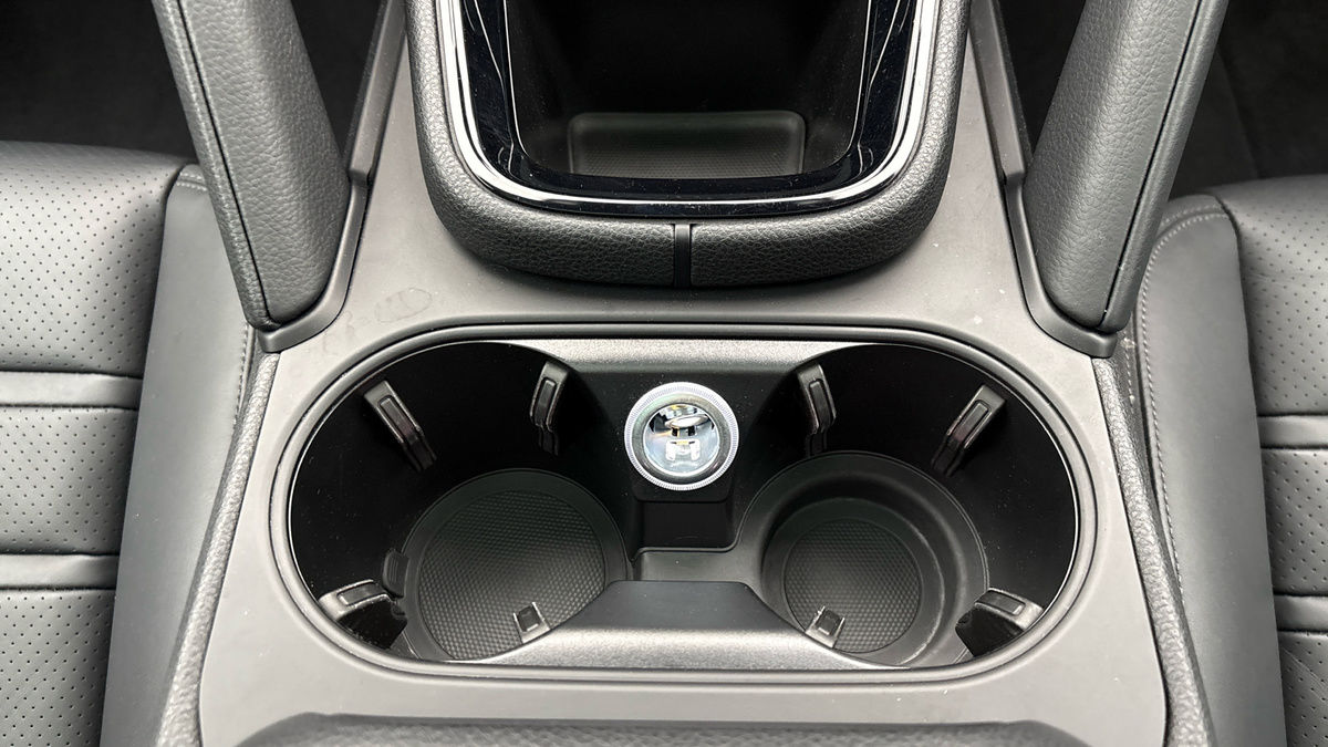 Porsche Cayenne Image 28