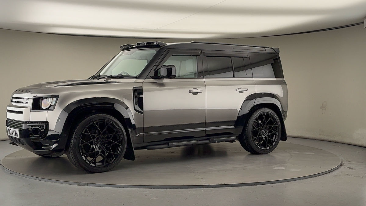 More views of Land Rover Defender 110