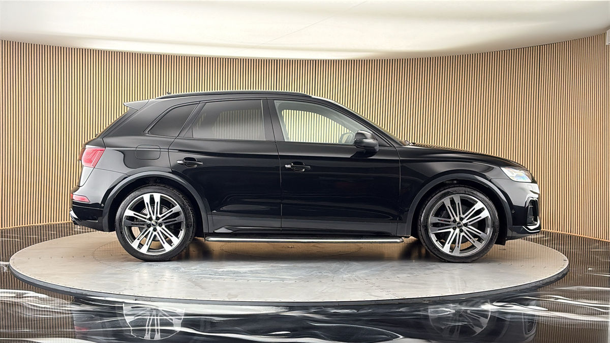 Audi SQ5 Image 16
