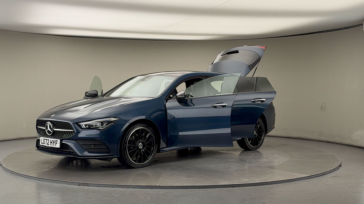 Mercedes-Benz CLA Image 22