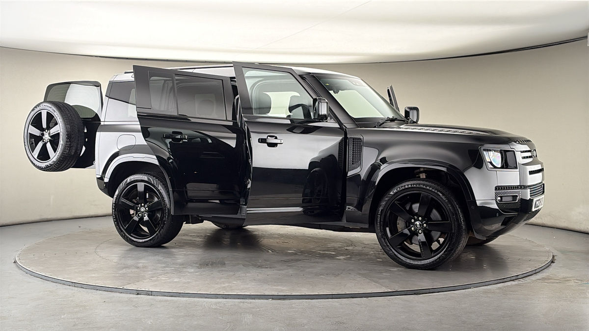 More views of Land Rover Defender 110