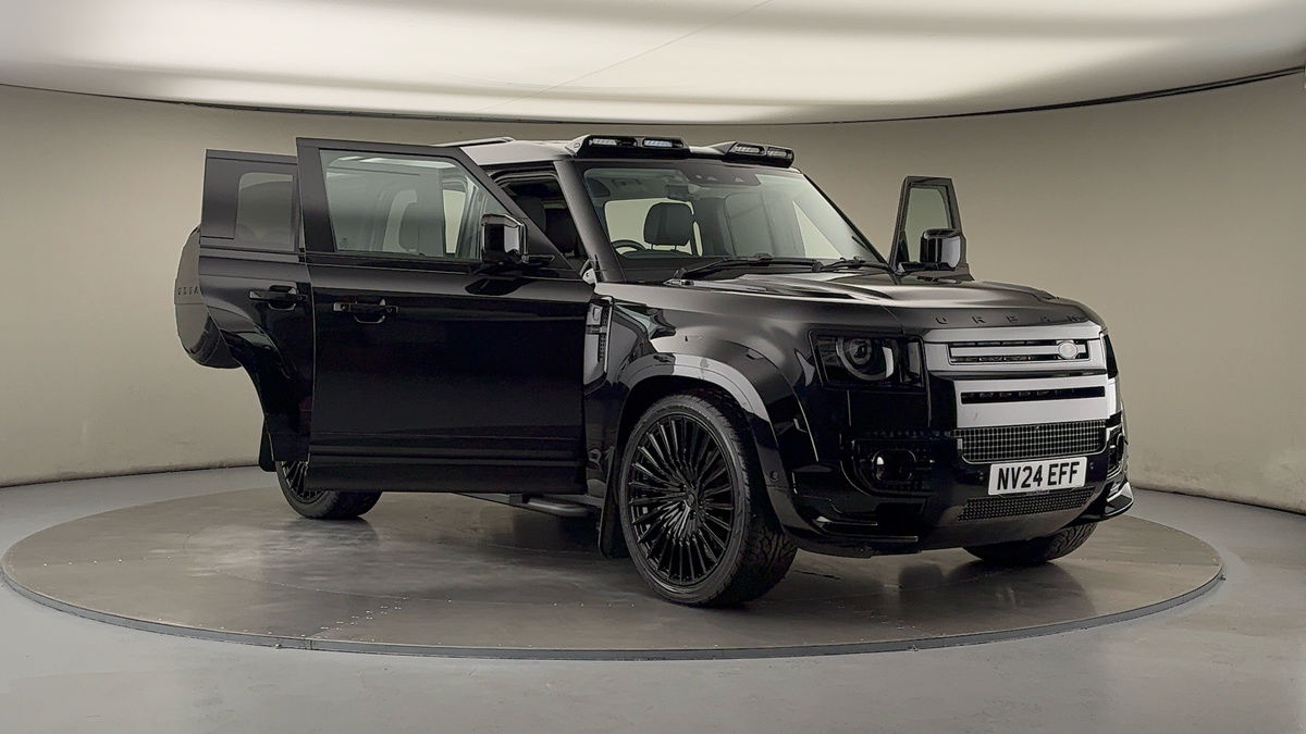 More views of Land Rover Defender 110