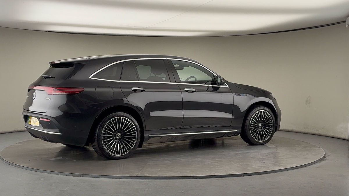 More views of Mercedes-Benz EQC