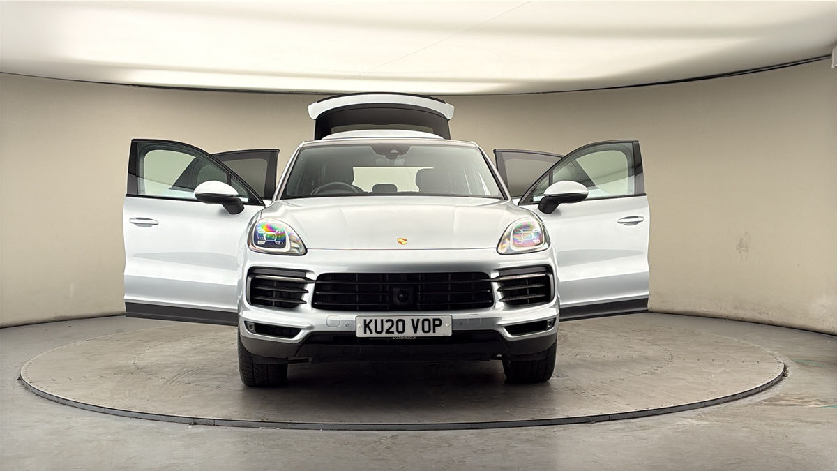 More views of Porsche Cayenne