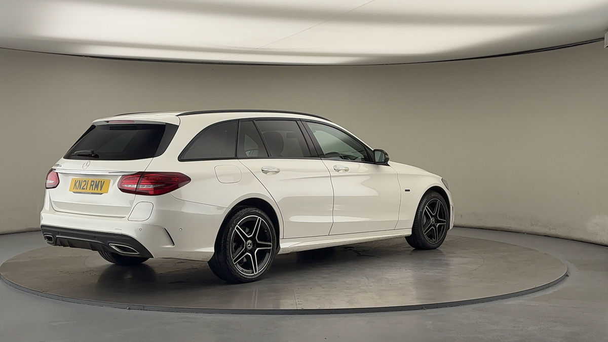 Mercedes-Benz C Class Image 21
