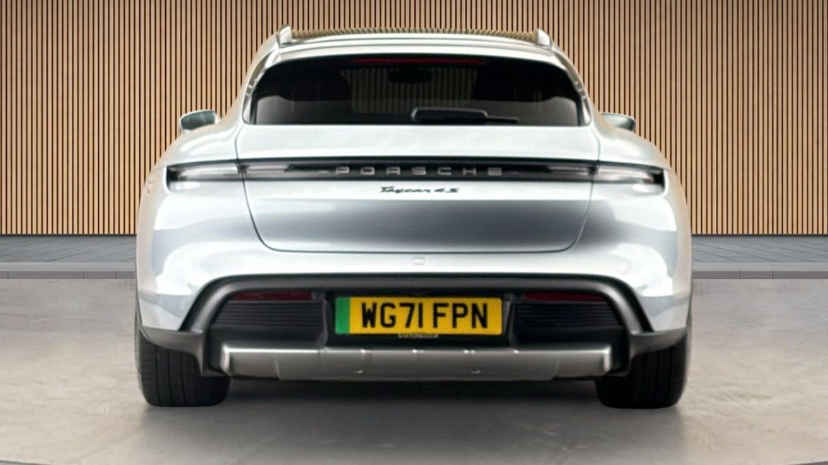 Porsche Taycan Image 4