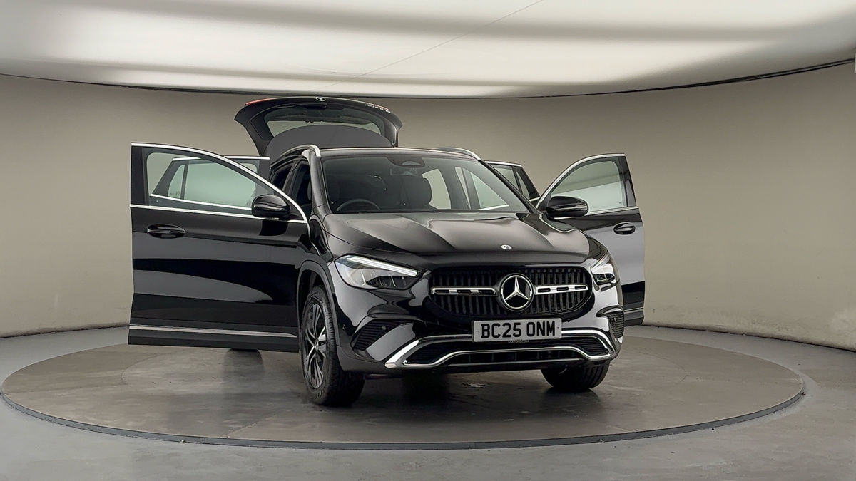 More views of Mercedes-Benz GLA