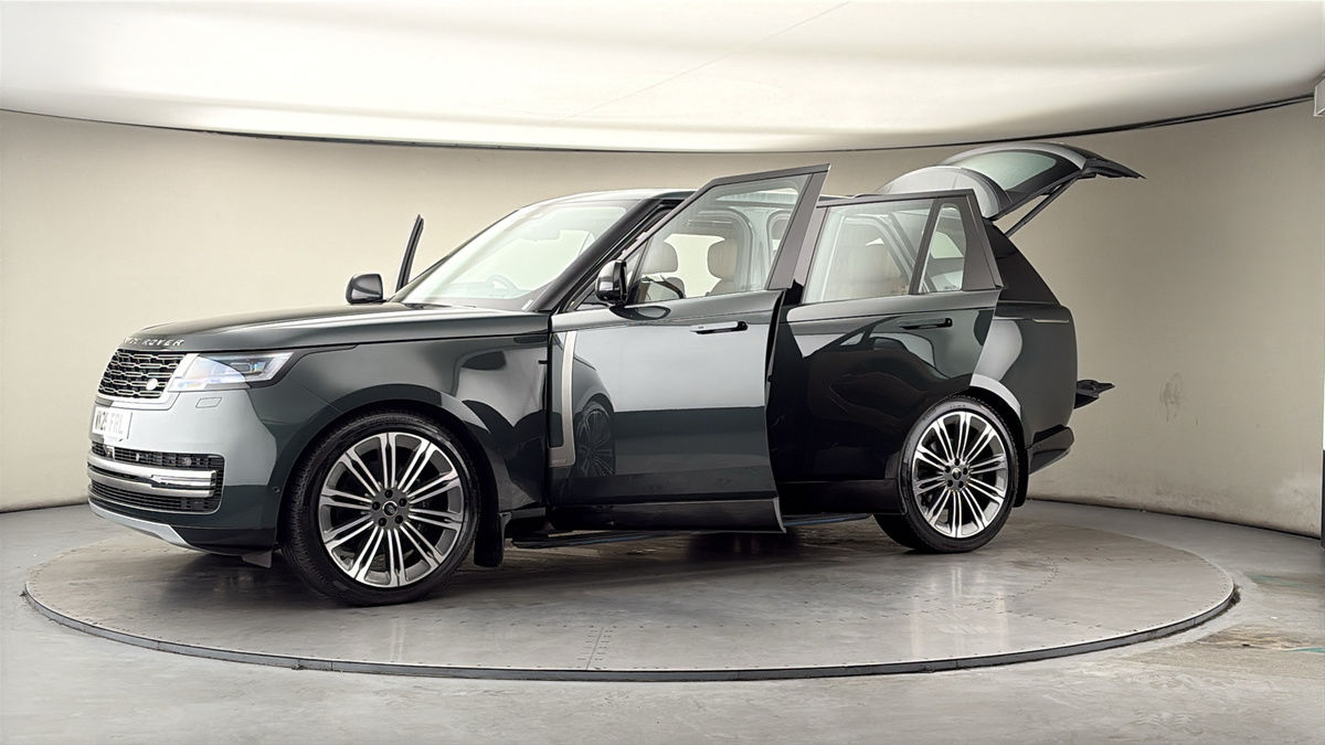 More views of Land Rover Range Rover