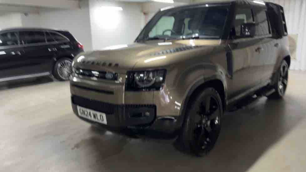 More views of Land Rover Defender 110