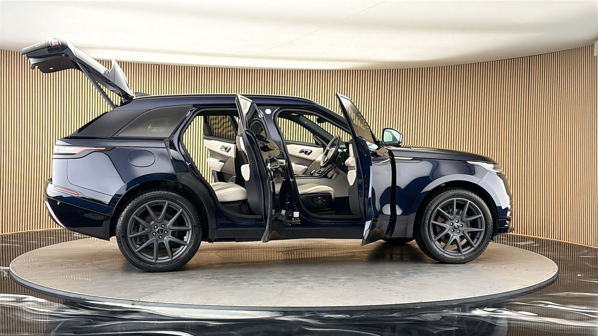 More views of Land Rover Range Rover Velar