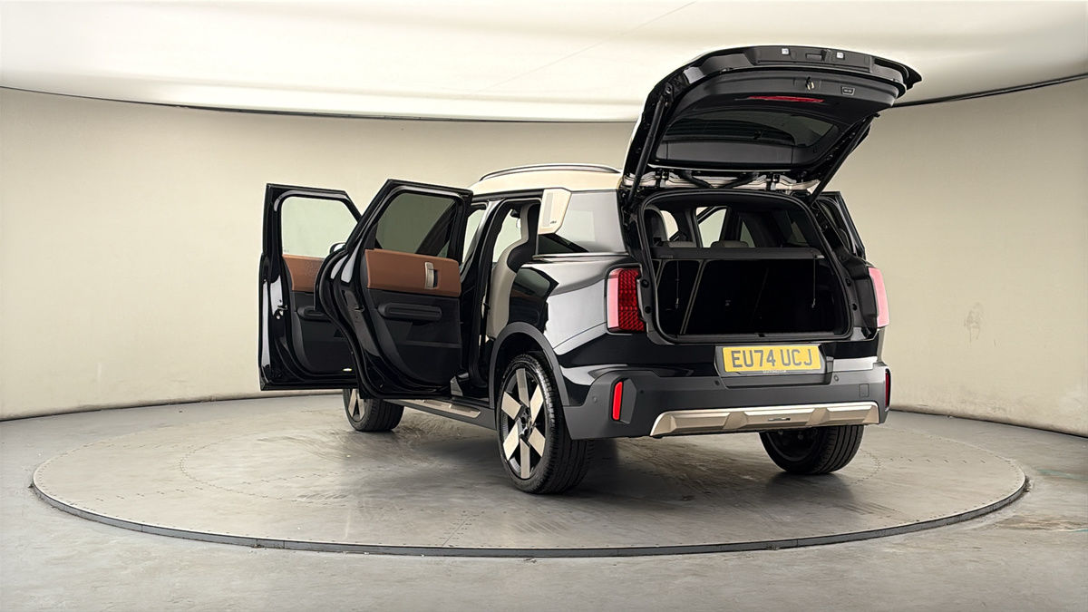 More views of MINI Countryman