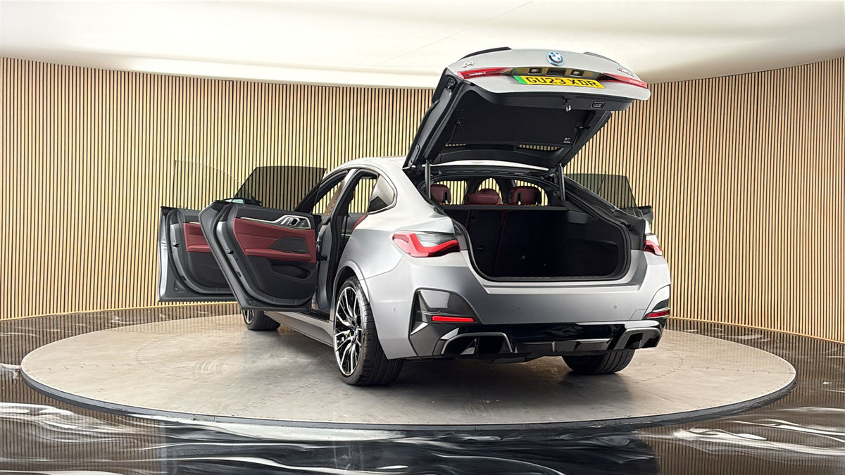More views of BMW i4