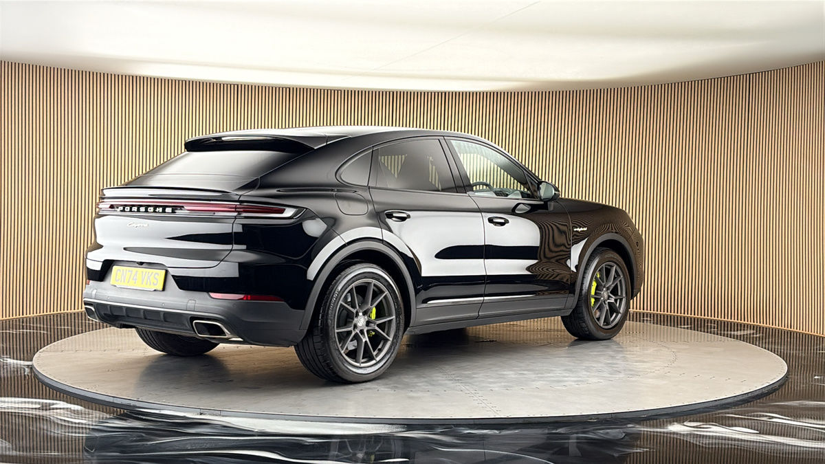 Porsche Cayenne Image 21