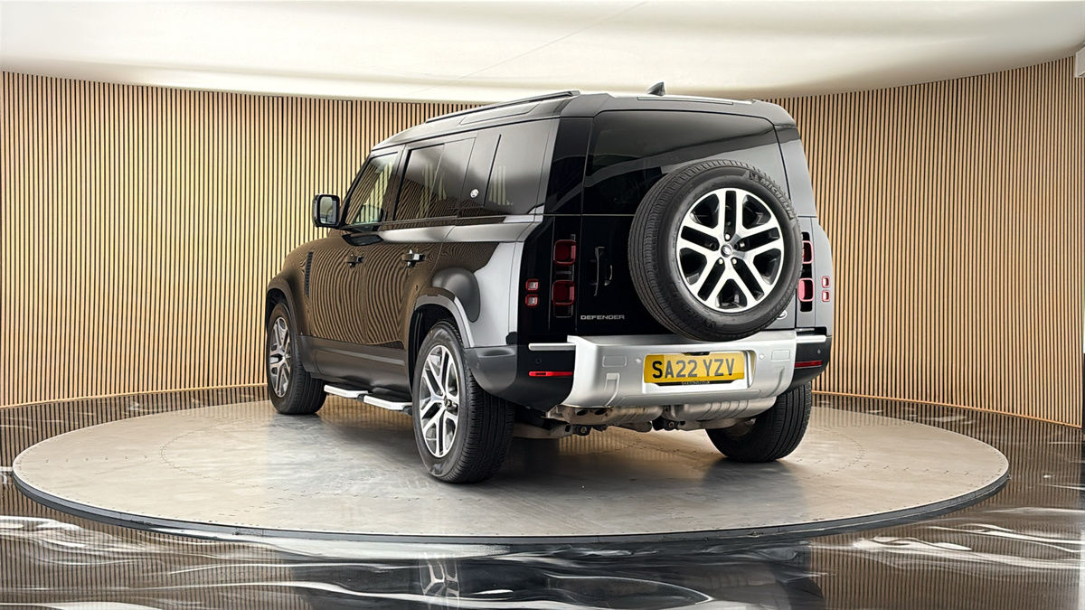 More views of Land Rover Defender 110