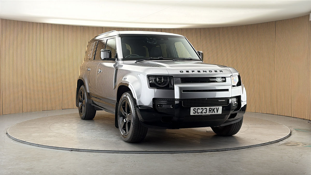 More views of Land Rover Defender 110