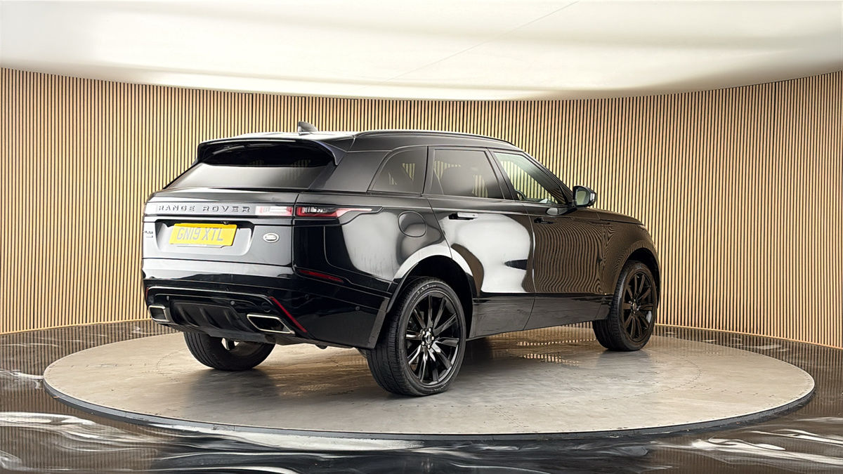 More views of Land Rover Range Rover Velar