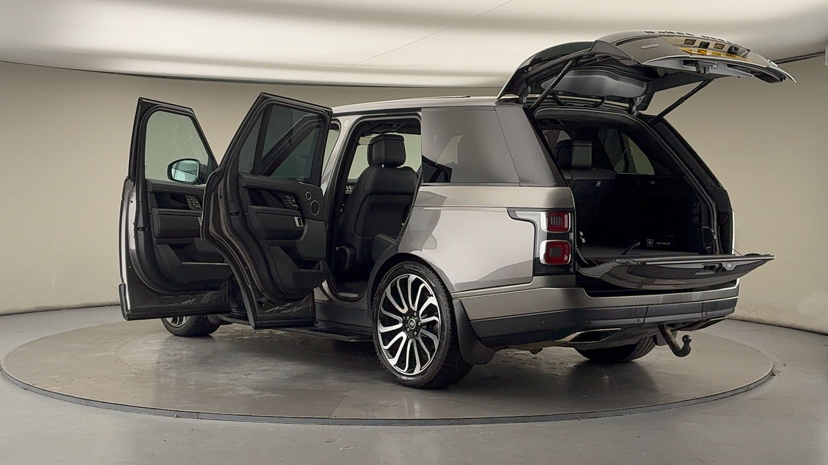 More views of Land Rover Range Rover