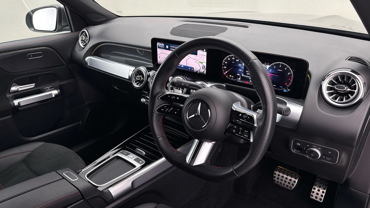Mercedes-Benz GLB Image 5