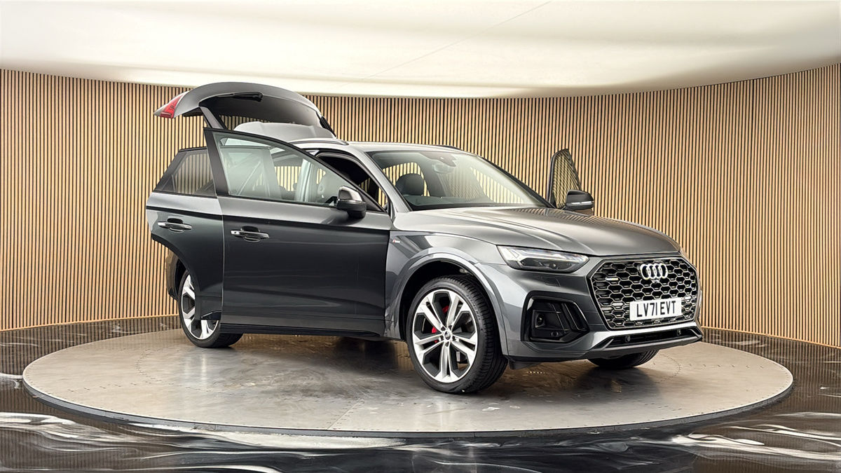 More views of Audi Q5