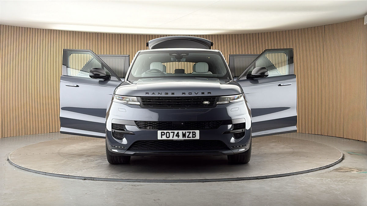 More views of Land Rover Range Rover Sport