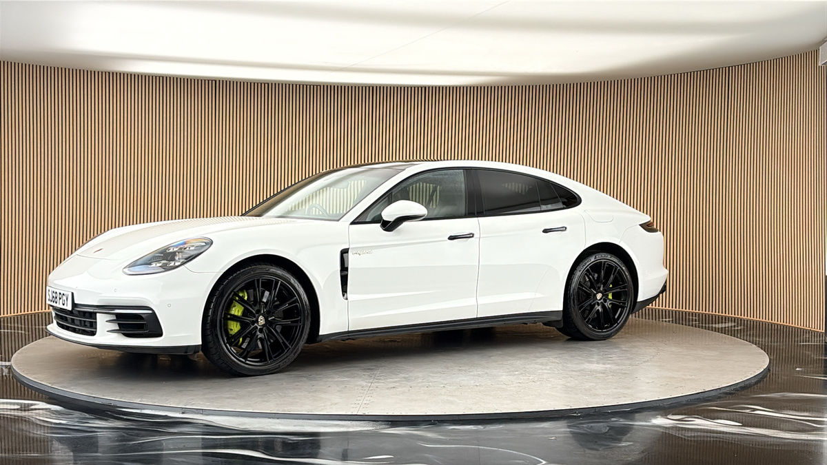 More views of Porsche Panamera