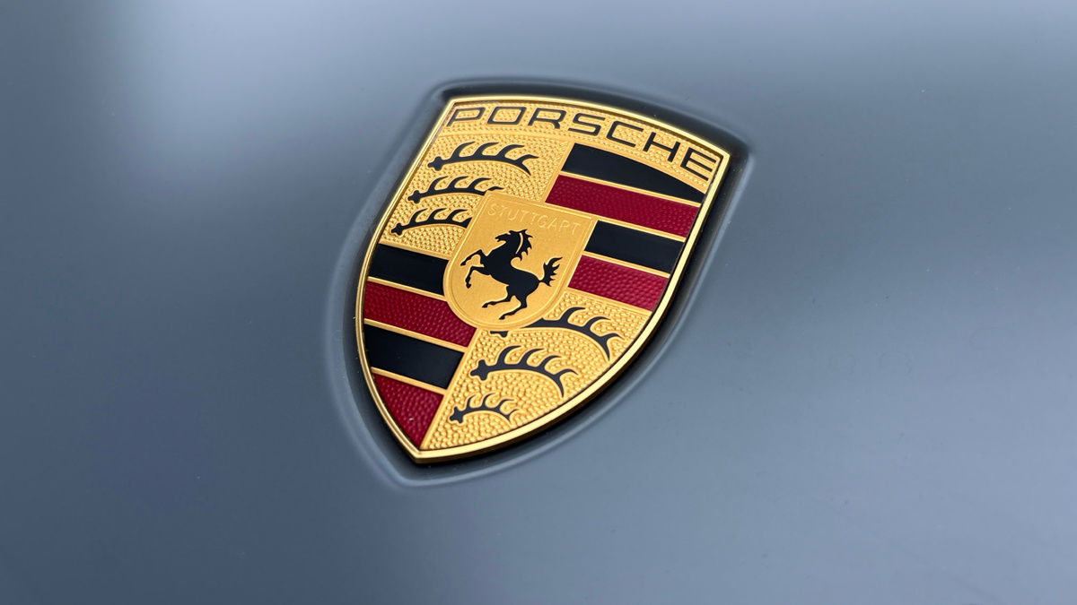 Porsche Cayenne Image 24