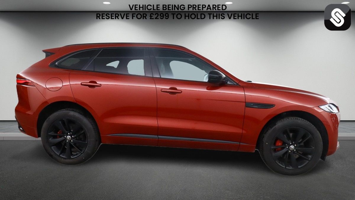 Jaguar F-PACE Image 5