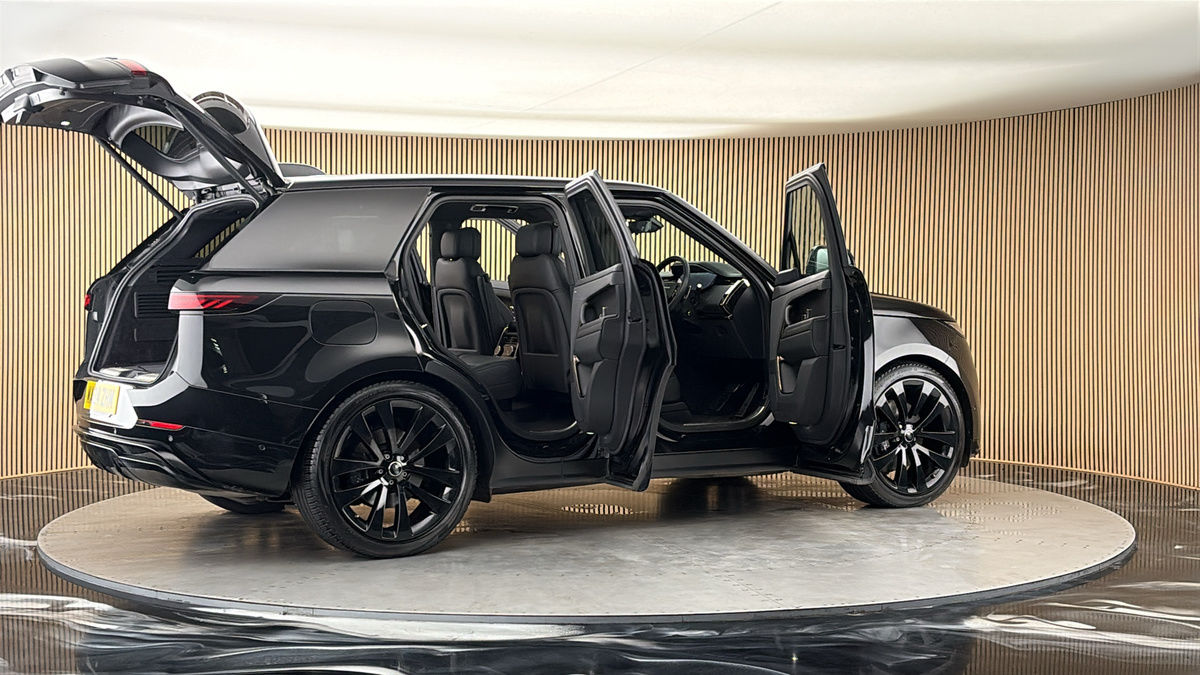 More views of Land Rover Range Rover Sport