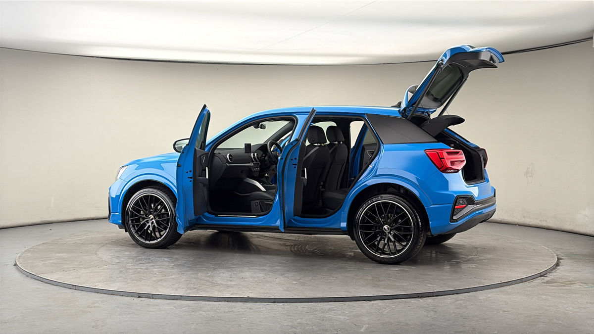 More views of Audi Q2