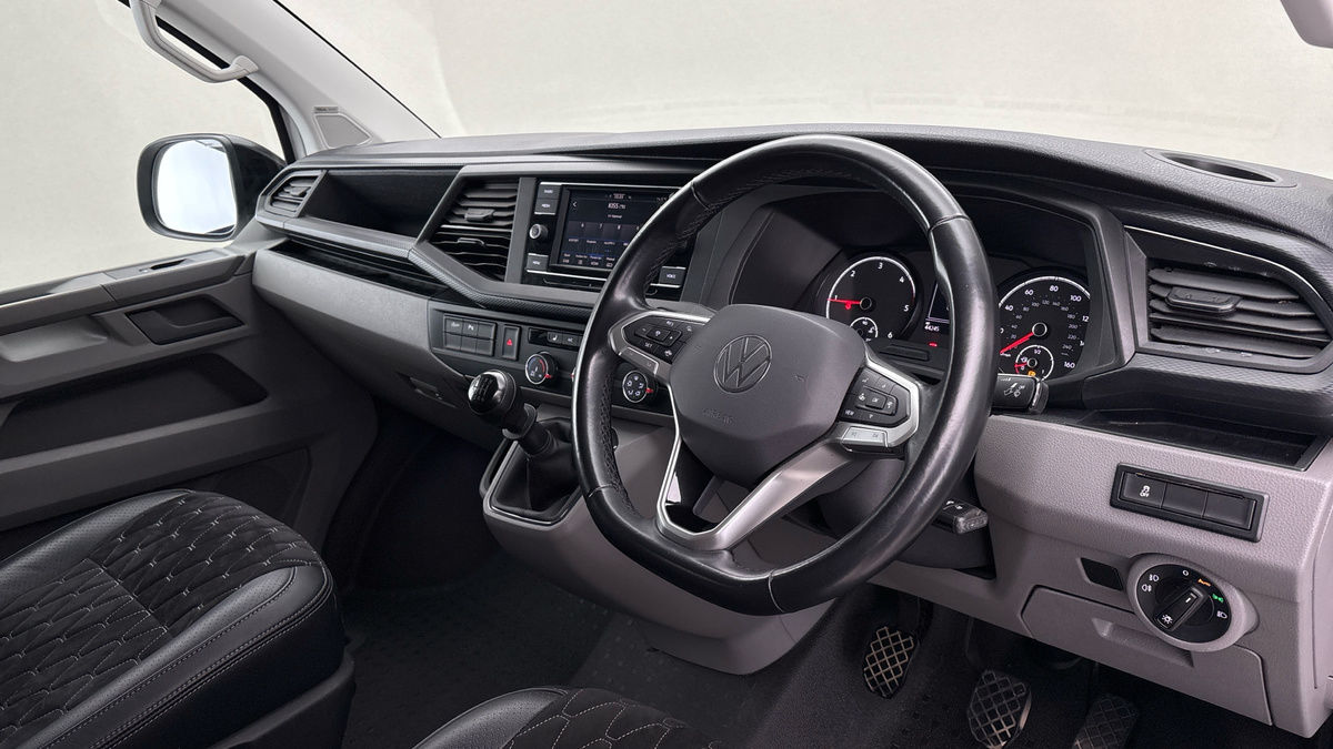 Volkswagen Transporter Image 5