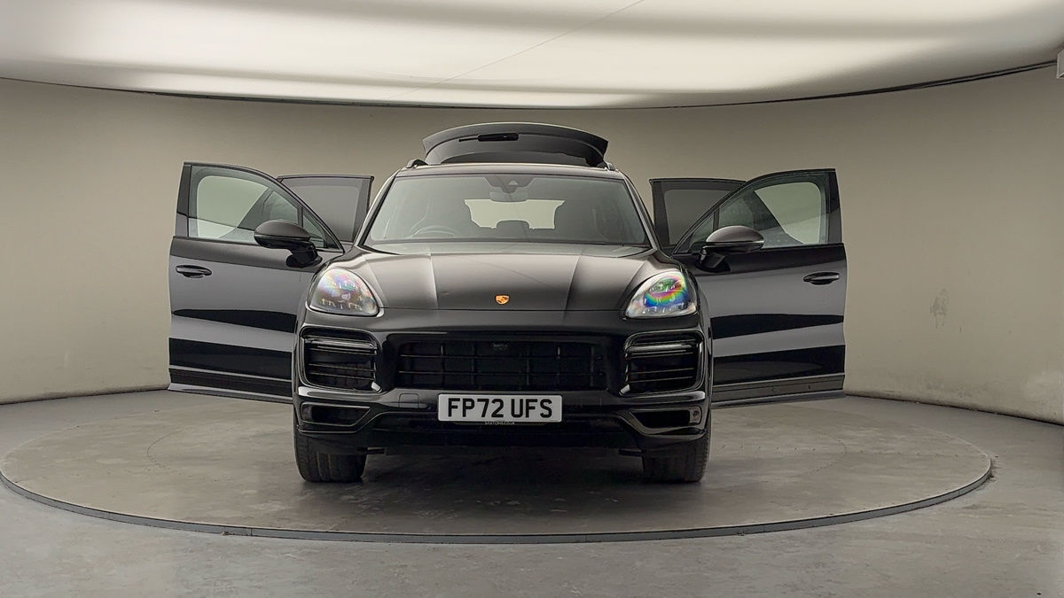 More views of Porsche Cayenne