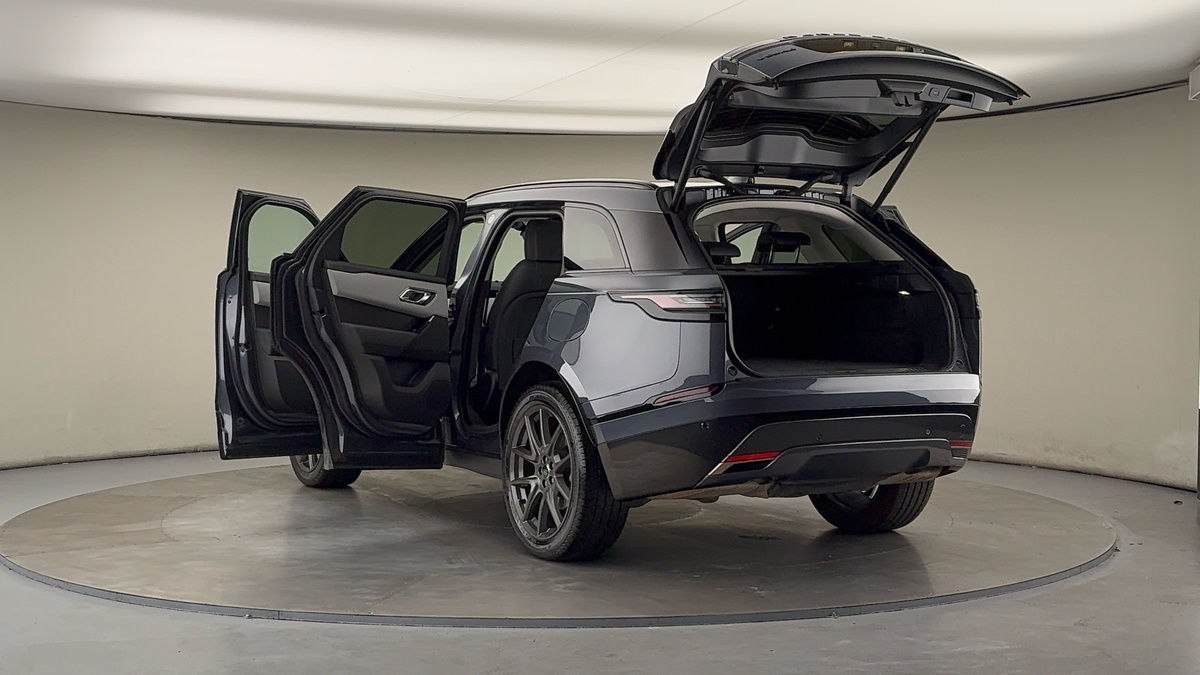 Land Rover Range Rover Velar Image 23