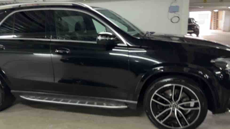 More views of Mercedes-Benz GLE