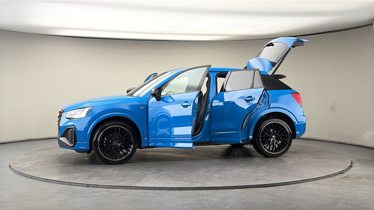 More views of Audi Q2