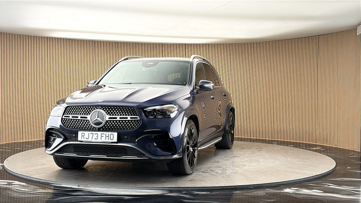 More views of Mercedes-Benz GLE