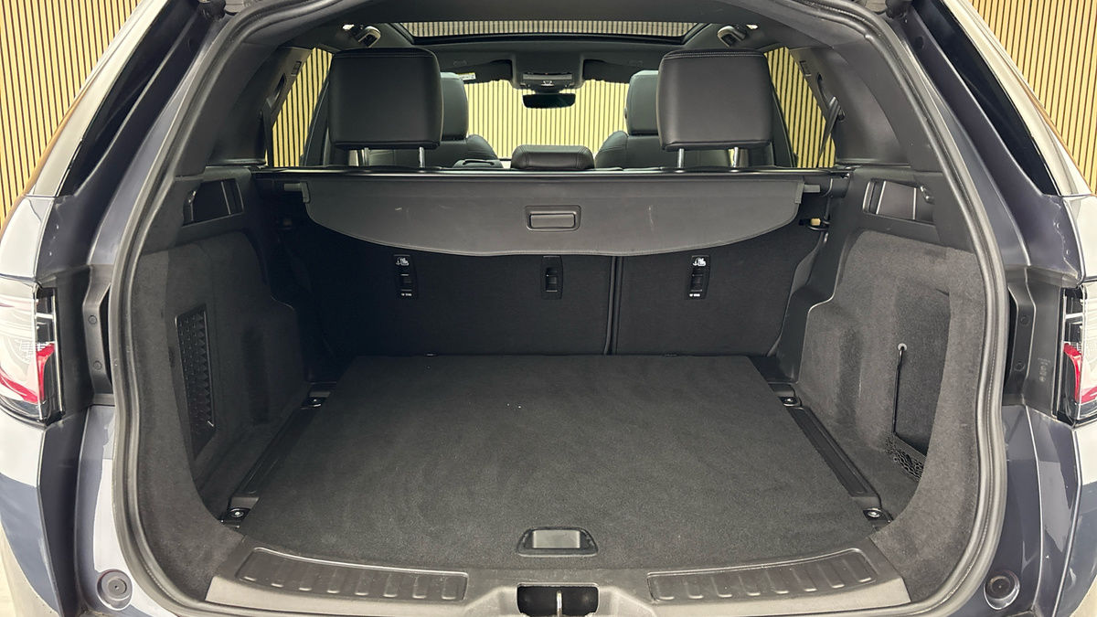 Land Rover Discovery Sport Image 11