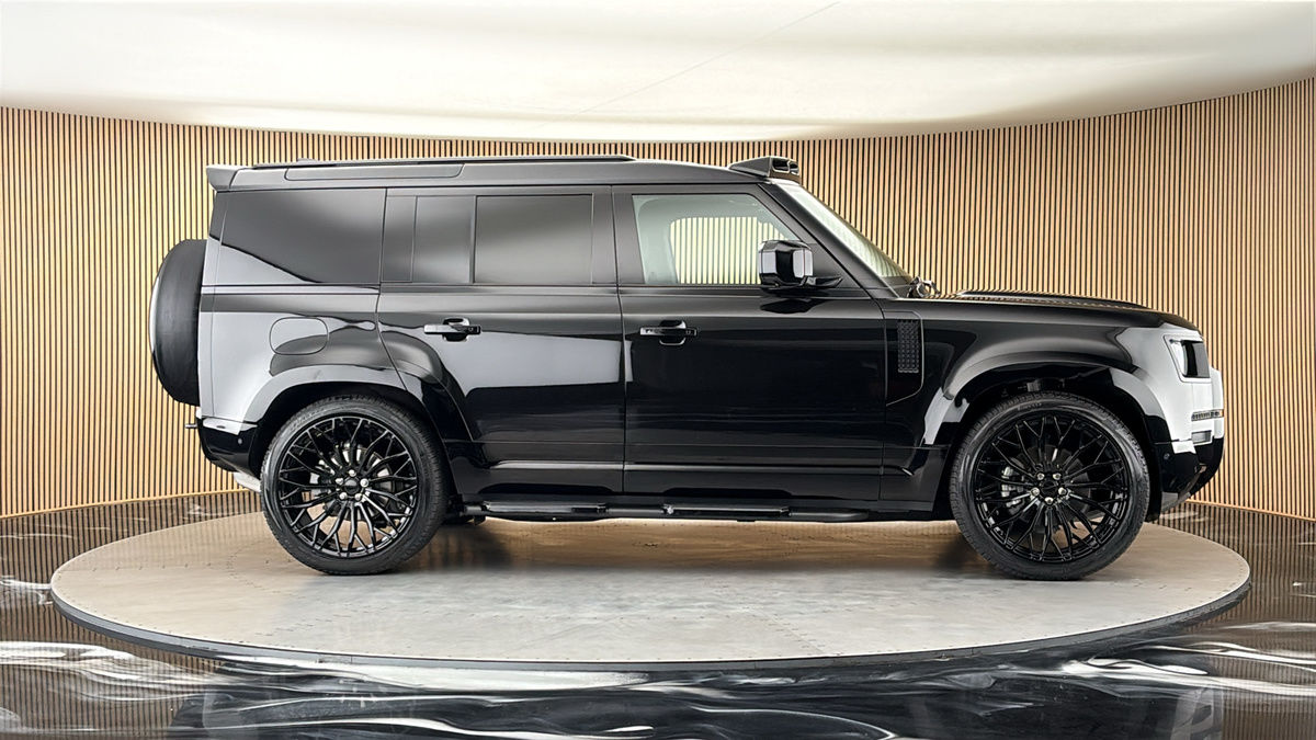More views of Land Rover Defender 110