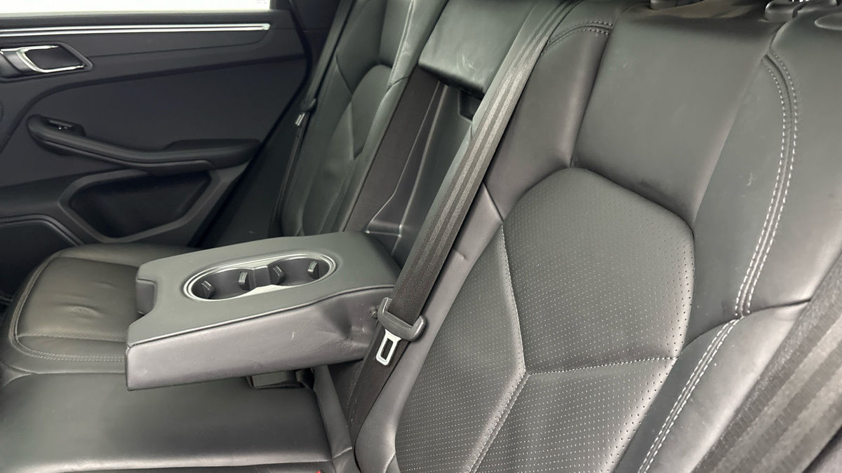 Porsche Macan Image 9