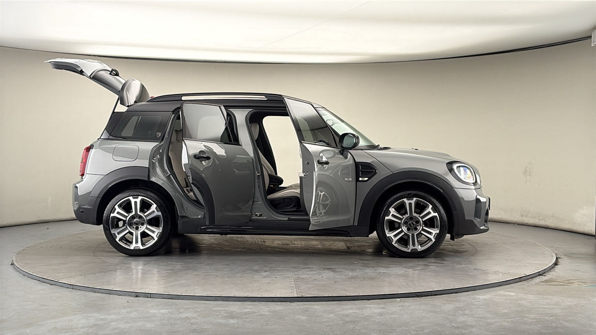 More views of MINI Countryman