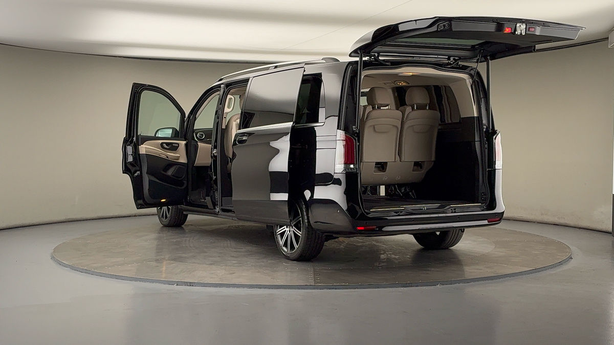 Mercedes-Benz V Class Image 23