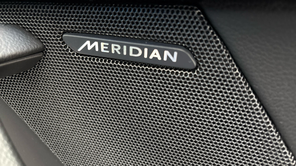 Jaguar F-Type Image 25