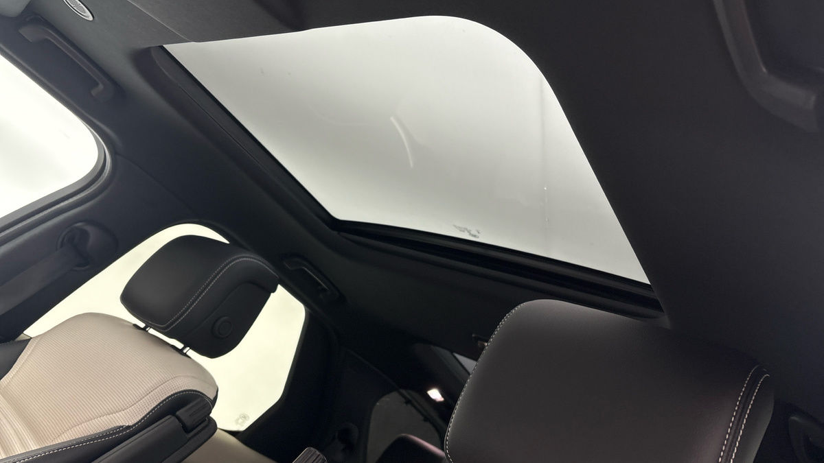 Land Rover Discovery Image 6