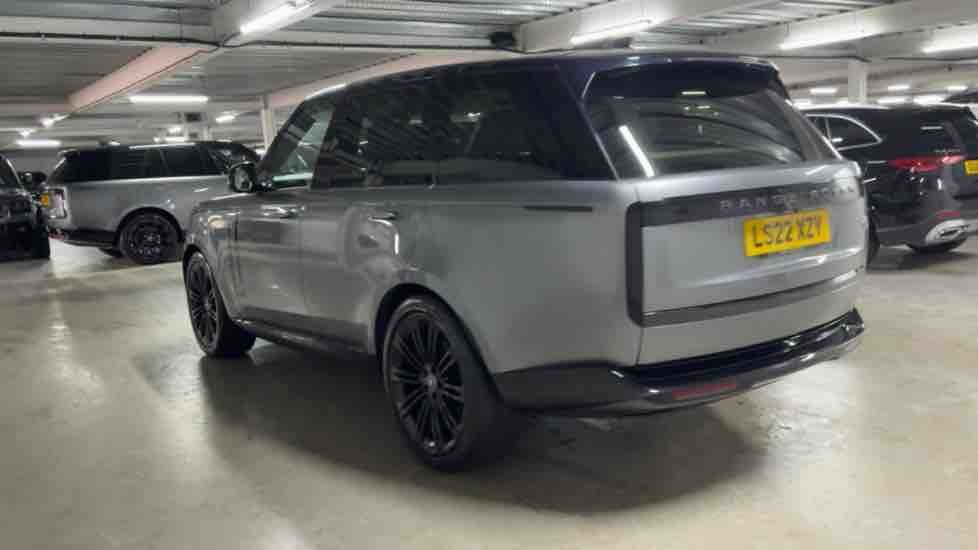 More views of Land Rover Range Rover