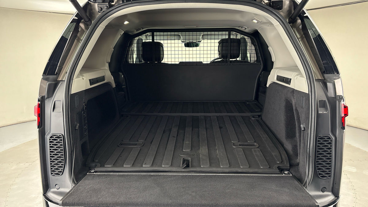 Land Rover Discovery Image 11