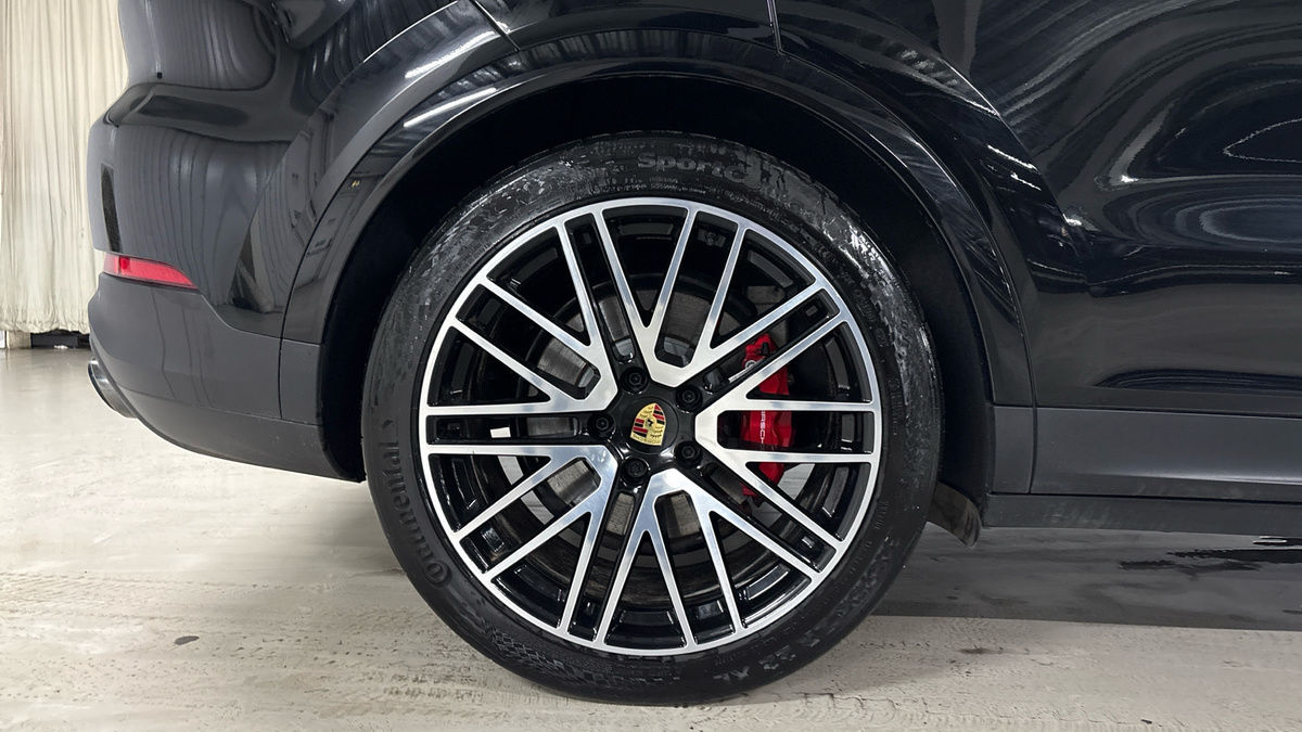 Porsche Cayenne Image 10