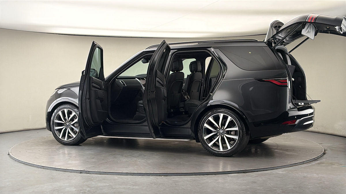 More views of Land Rover Discovery